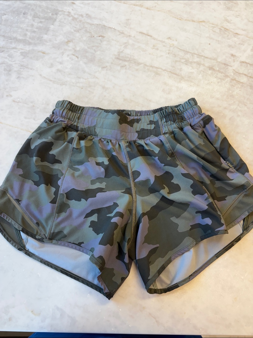 lululemon athletica Women's Camo Running Shorts - Olive Green & Black